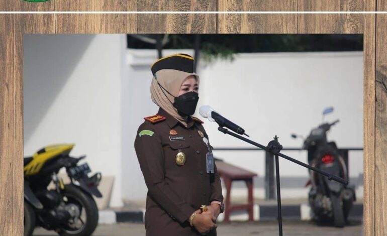  Senin,28 Juni 2021 Kepala Kejaksaan Negeri Tulang Bawang (Dyah Ambarwati, S