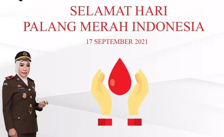  Kepala Kejaksaan Negeri Tulang Bawang Dyah Ambarwati, S.H., M.H beserta jajaran mengucapkan “Selamat Hari Palang Merah Indonesia 17 September 2021”

Berdirinya Palang Merah di Indonesia dimulai sejak masa sebelum Perang Dunia Ke-II. Saat itu, tepatnya pada tanggal 21 Oktober 1873 Pemerintah Kolonial Belanda mendirikan Palang Merah di Indonesia dengan nama Nederlands Rode Kruis Afdeling Indie (Nerkai), yang kemudian dibubarkan pada saat pendudukan Jepang.

Perjuangan  untuk mendirikan Palang Merah Indonesia diawali sekitar tahun  1932.  Kegiatan  tersebut dipelopori  oleh  Dr. RCL Senduk dan Dr Bahder Djohan. Rencana tersebut mendapat dukungan luas terutama dari kalangan terpelajar Indonesia.

Mereka berusaha keras membawa rancangan tersebut ke dalam sidang Konferensi Nerkai pada tahun 1940 walaupun akhirnya ditolak mentah-mentah. Terpaksa rancangan itu disimpan untuk menunggu kesempatan yang tepat. Seperti tak kenal menyerah, saat pendudukan Jepang, mereka kembali mencoba untuk membentuk Badan Palang Merah Nasional, namun sekali lagi upaya itu mendapat halangan dari Pemerintah Tentara Jepang sehingga untuk kedua kalinya rancangan itu harus kembali disimpan.

Tujuh belas hari setelah proklamasi kemerdekaan 17 Agustus 1945, yaitu pada tanggal 3 September 1945, Presiden Soekarno mengeluarkan perintah untuk membentuk suatu badan Palang Merah Nasional. Atas perintah Presiden, maka Dr. Buntaran yang saat itu menjabat sebagai Menteri Kesehatan Republik Indonesia Kabinet I, pada tanggal 5 September 1945 membentuk Panitia 5 yang terdiri dari: dr R. Mochtar (Ketua),dr. Bahder Djohan (Penulis), dan dr Djuhana; dr Marzuki; dr. Sitanala (anggota).

Akhirnya Perhimpunan Palang Merah Indonesia berhasil dibentuk pada 17 September 1945 dan merintis kegiatannya melalui bantuan korban perang revolusi kemerdekaan Republik Indonesia dan pengembalian tawanan perang sekutu maupun Jepang. Oleh karena kinerja tersebut, PMI mendapat pengakuan secara Internasional pada tahun 1950 dengan menjadi anggota Palang Merah Internasional dan disahkan keberadaannya secara nasional melalui Keppres No.25 tahun 1959 dan kemudian diperkuat dengan Keppres No.246 tahun 1963.