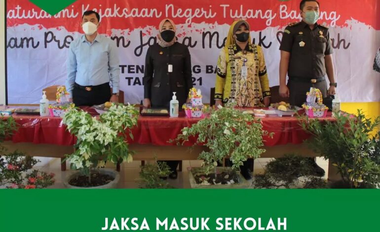  Kamis 7 Oktober 2021, telah dilaksanakan giat Program Jaksa Masuk Sekolah dalam rangka Penyuluhan Hukum kepada Kepala Sekolah dan Guru SD se Kabupaten Tulang Bawang