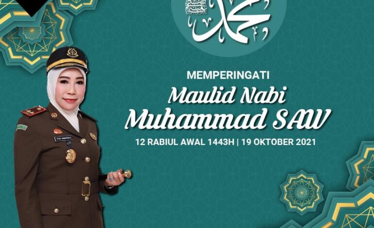  Kepala Kejaksaan Negeri Tulang Bawang Dyah Ambarwati, S.H., M.H mengucapkan Selamat Memperingati Maulid Nabi Muhammad SAW 
“12 Rabiul Awal 1443H”

@kejaksaan.ri @kejatilampung 
#kejaksaan #jaksakita #jaksa #kejari #kejaritulangbawang #tulangbawang #maulidnabi #maulidnabimuhammadsaw #1443h