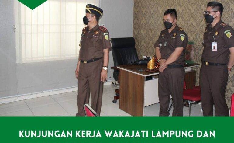  Selasa, 19 Oktober 2021 Kepala Kejaksaan Negeri Tulang Bawang Dyah Ambarwati, S