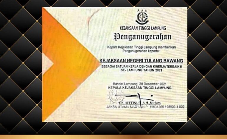  Selasa, 28 Desember 2021 Kejaksaan Negeri Tulang Bawang mendapatkan predikat Satuan Kerja Dengan Kinerja Terbaik II se-Lampung Tahun 2021 pada Rapat Kerja Daerah Wilayah Lampung Tahun 2021