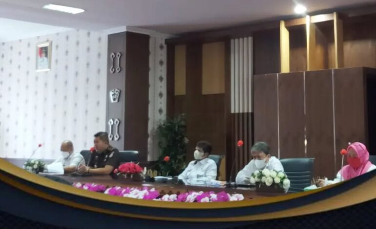  Pada Rabu, 13 April 2022 Kejaksaan Negeri Tulang Bawang Menghadiri Rapat Pembahasan Pembekalan Calon Kepala Kampung di kantor Bupati Tulang Bawang