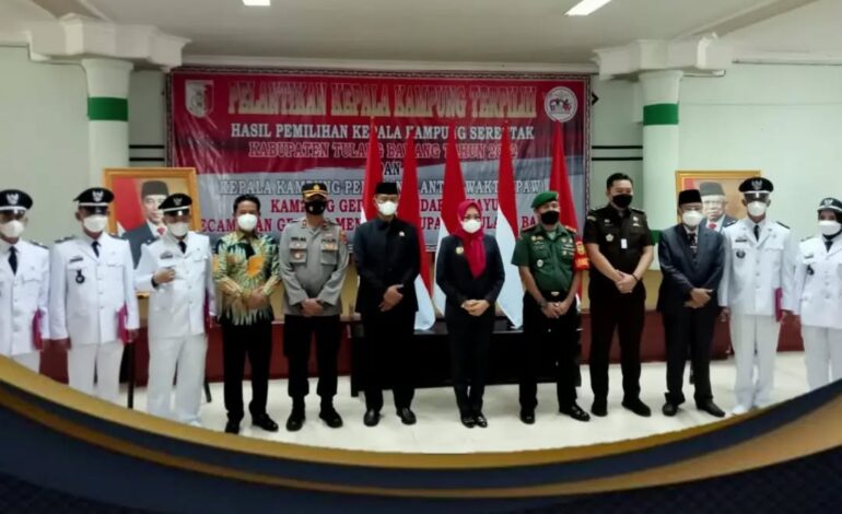  Pada Kamis, 14 April 2022 Kejaksaan Negeri Tulang Bawang Menghadiri Sumpah Jabatan Pelantikan Serentak kepala Kampung di Tulang Bawang