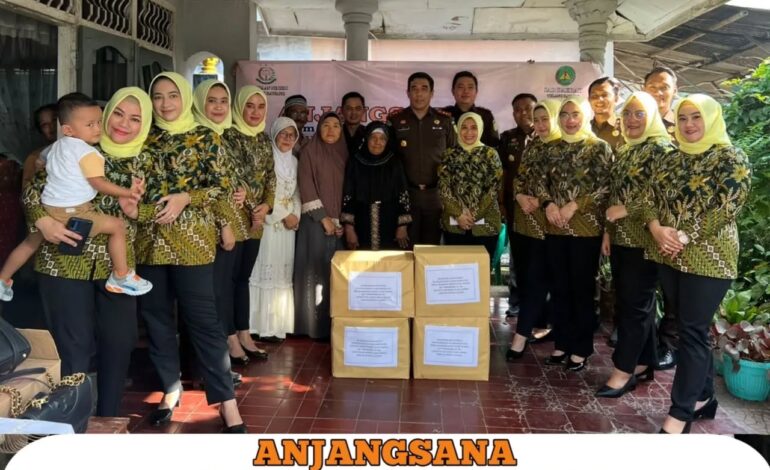  Kepala Kejaksaan Negeri Tulang Bawang melakukan Anjangsana dalam memperingati Hari Bakti Adhyaksa ke-62