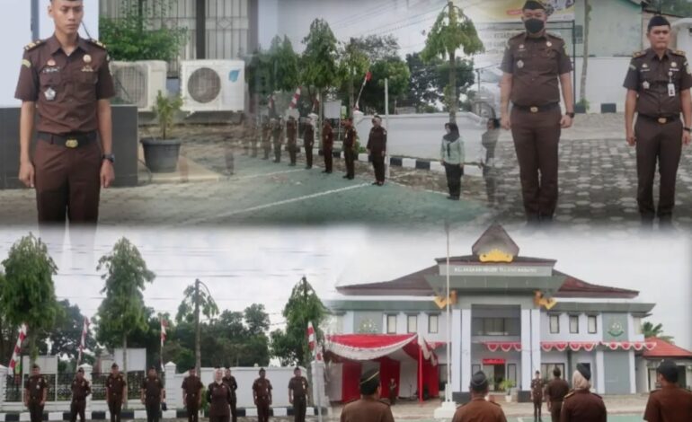  Kejaksaan Negeri Tulang Bawang melaksanakan Apel Rutin Senin Pagi