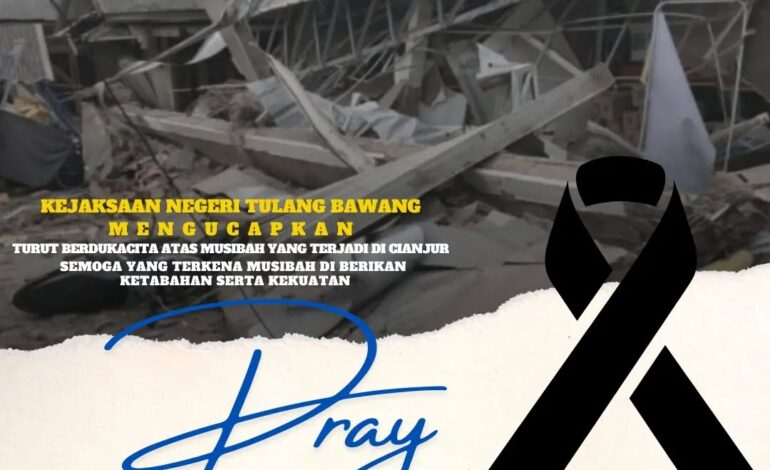  Kepala Kejaksaan Negeri Tulang Bawang Beserta Seluruh Pegawai Kejaksaan Negeri Tulang Bawang Mengucapkan Turut Berdukacita Atas Musibah yang terjadi di Cianjur. “Semoga yang terkena musibah diberikan Ketabahan serta Kekuatan”
@kejaksaan.ri @kejatilampung
