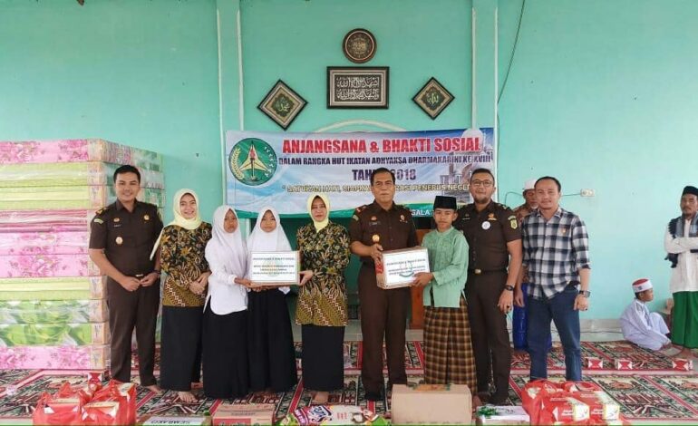  Anjangsana dan Bakti Sosial dalam Rangka HUT Ikatan Adhyaksa Dharmakarini ke-18 tahun 2018