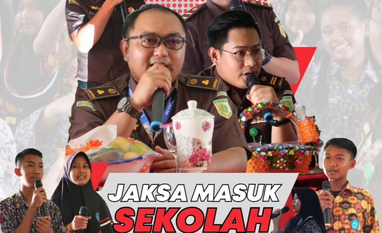  Kejaksaan Negeri Tulang Bawang melakukan Penyuluhan Hukum dalam Program Jaksa Masuk Sekolah (JMS) Di SMPN 2 Banjar Agung masih dengan Tema ” Bahaya Narkotika dan Cyber bullying “