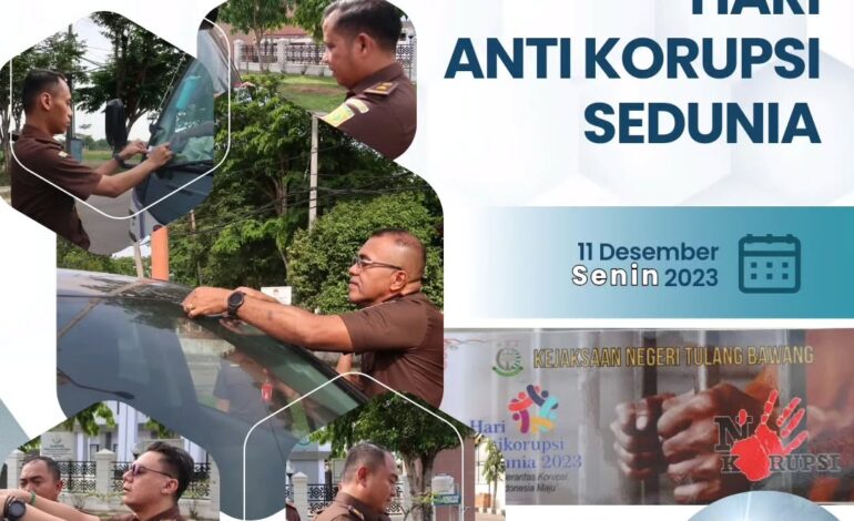  Kejaksaan Negeri Tulang Bawang Melakukan Penempelan Sticker Dalam Rangka Memperingati Hari Anti Korupsi Sedunia Tahun 2023