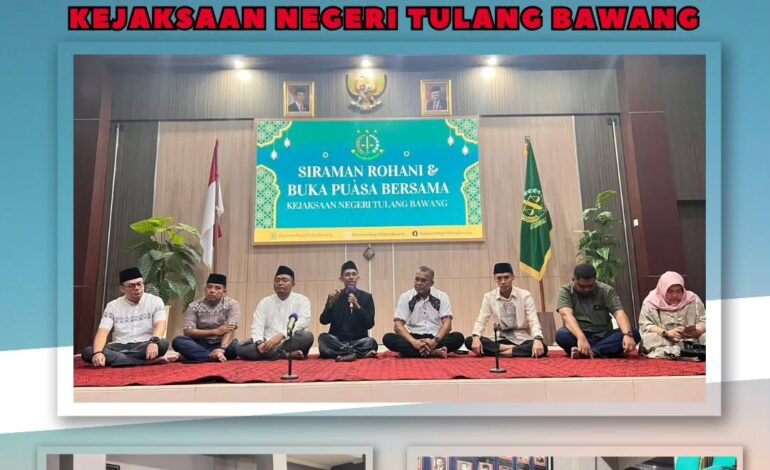  Kejaksaan Negeri Tulang Bawang melaksanakan Kegiatan Siraman Rohani sekaligus Buka Puasa bersama Pegawai Kejaksaan Negeri Tulang Bawang dan IAD Daerah Tulang Bawang di Aula Kantor Kejaksaan Negeri Tulang Bawang
