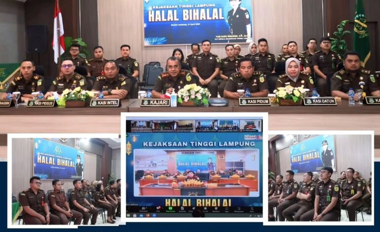  Kejaksaan Negeri Tulang Bawang mengikuti Video Conference (Vicon) Halal Bihalal Kejaksaan Tinggi Lampung Dalam Rangka Hari Raya Idul Fitri 1445 H / 2024 M