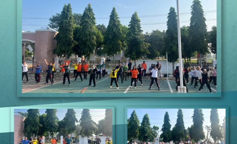  Kejaksaan Negeri Tulang Bawang melakukan Kegiatan Olahraga Senam dan Volly Jum’at Pagi dihalaman Kantor Kejaksaan Negeri Tulang Bawang