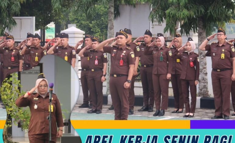  Kejaksaan Negeri Tulang Bawang melaksanakan Apel Kerja Senin pagi disertai Pembacaan Core Value Dan Employer Branding ASN