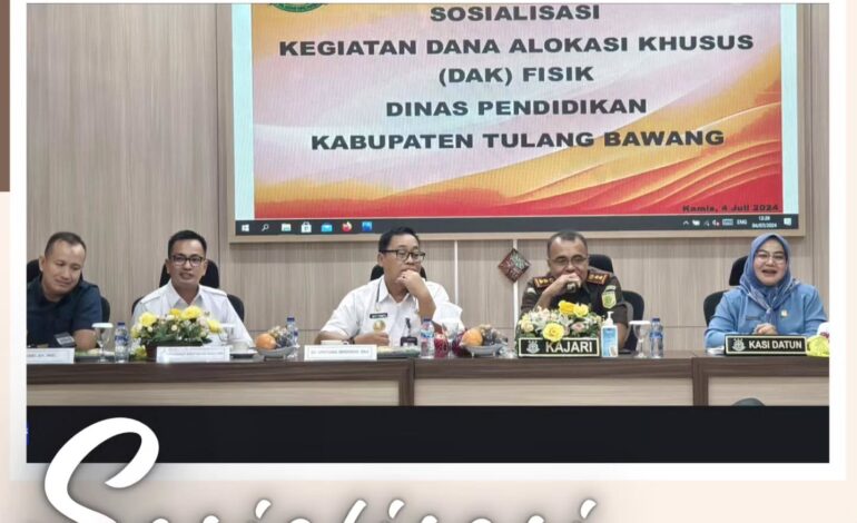  Kejaksaan Negeri Tulang Bawang melakukan Sosialisasi dengan Dinas Pedidikan Bersama Para Guru SD, SMP Kabupaten Tulang Bawang di Aula Kantor Kejaksaan Negeri Tulang Bawang