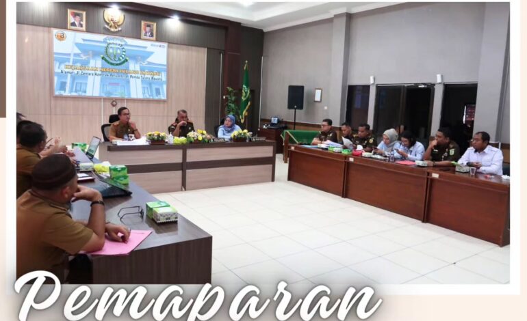  Kejaksaan Negeri Tulang Bawang melakukan Pemaparan Permohonan Pendampingan dengan Dinas Pedidikan Kabupaten Tulang Bawang di Aula Kantor Kejaksaan Negeri Tulang Bawang