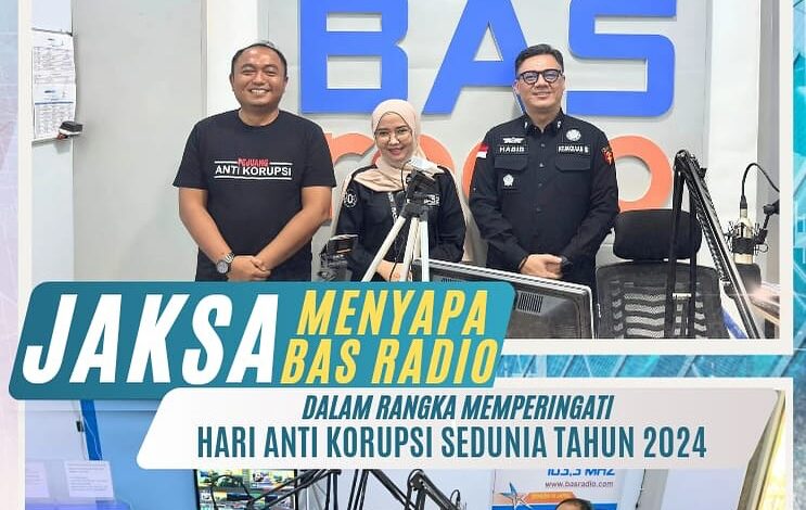  Kejaksaan Negeri Tulang Bawang melakukan Kegiatan Program Jaksa Menyapa di Bas Radio 103,3 FM dalam Rangka Memperingati Hari Anti Korupsi Sedunia dengan Tema “Bersama Melawan Korupsi Untuk Indonesia Maju”