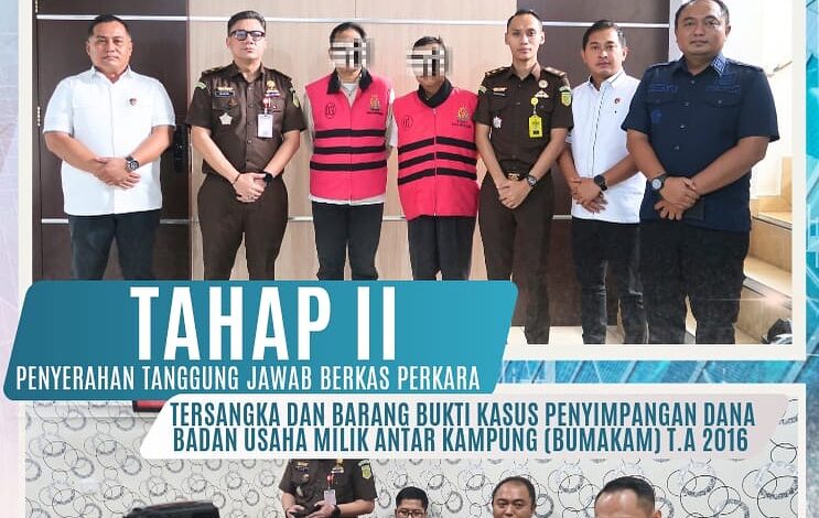  Kejaksaan Negeri Tulang Bawang melaksanakan Kegiatan Tahap II Penyerahan Tangung Jawab Berkas Perkara, Tersangka dan Barang Bukti Kasus Penyimpanan Dana Badan Usaha Milik Usaha Milik Antar Kampung (BUMAKAM) Tahun 2016 Oleh Tim Penyidik Direktorat Kriminal Khusus Polda Lampung Ke Kejaksaan Negeri Tulang Bawang