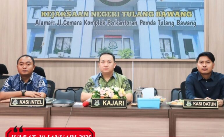  Kepala Kejaksaan Negeri Tulang Bawang Dennie Sagita, S