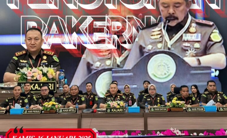  Kepala Kejaksaan Negeri Tulang Bawang Dennie Sagita, S