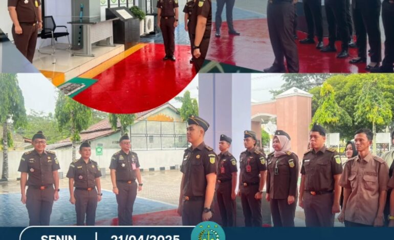  Kejaksaan Negeri Tulang Bawang melaksanakan Apel Kerja Senin pagi disertai Pembacaan Core Value Dan Employer Branding ASN