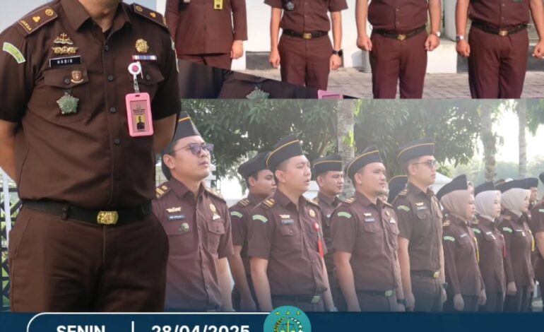  Kejaksaan Negeri Tulang Bawang melaksanakan Apel Kerja Senin pagi disertai Pembacaan Core Value Dan Employer Branding ASN