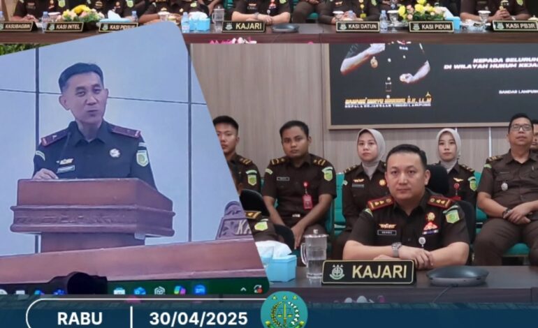  Kepala Kejaksaan Negeri Tulang Bawang Dennie Sagita, S