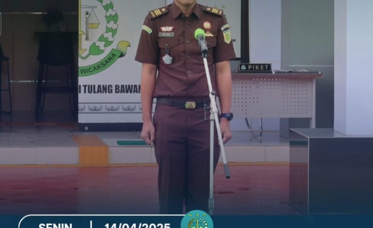  Kejaksaan Negeri Tulang Bawang melaksanakan Apel Kerja Senin pagi disertai Pembacaan Core Value Dan Employer Branding ASN