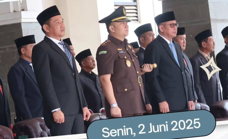  Kepala Kejaksaan Negeri Tulang Bawang Dennie Sagita, S