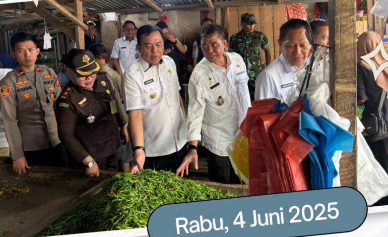  H selaku Kasi Datun Kejaksaan Negeri Tulang Bawang bersama Forkopimda Kabupaten Tulang Bawang melakukan Monitoring Kondisi Pangan Menjelang Hari Raya Idul Adha 1446 H / 2025 M