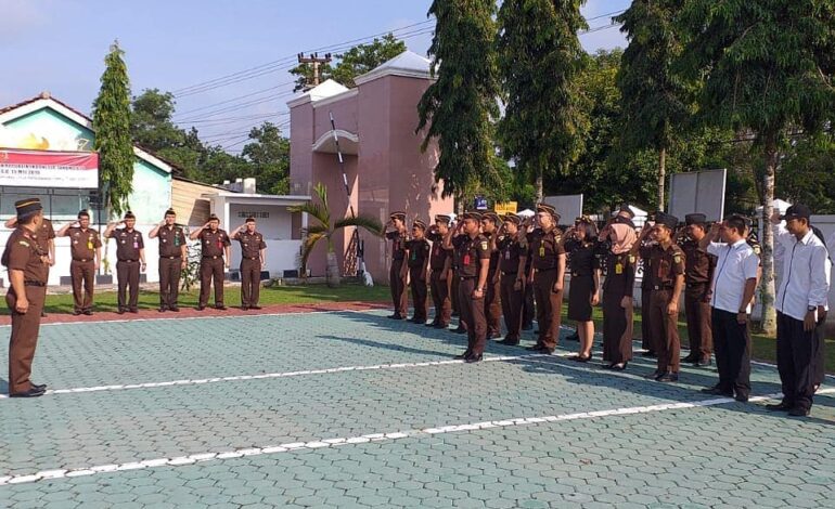  Apel rutin hari Senin 15 April 2019, Kepala Kejaksaan Negeri Tulang Bawang Bapak ANSARI, SH