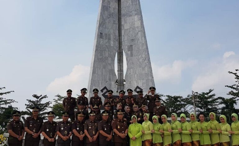  LIMA SEMBILAN…