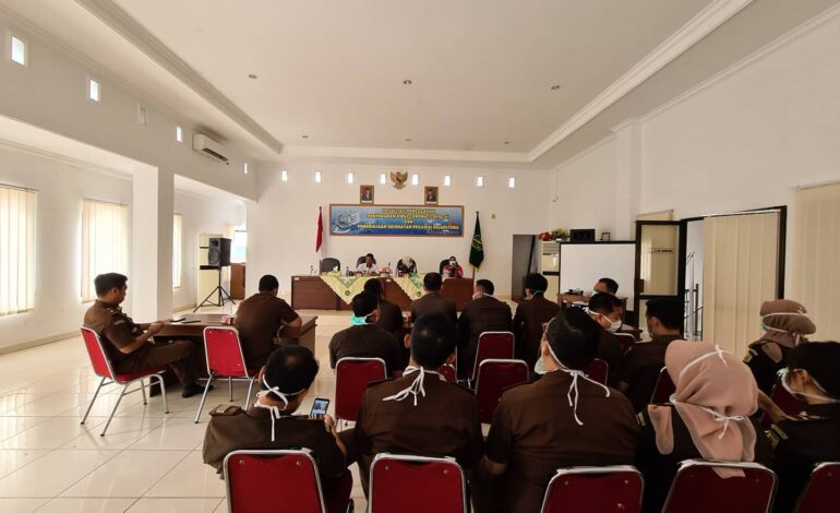  Kejaksaan Negeri Tulang Bawang melakukan Sosialisasi Pencegahan Penyebaran Virus Corona (COVID-19) dan Pemeriksaan Kesehatan Pegawai Kejari Tulang Bawang