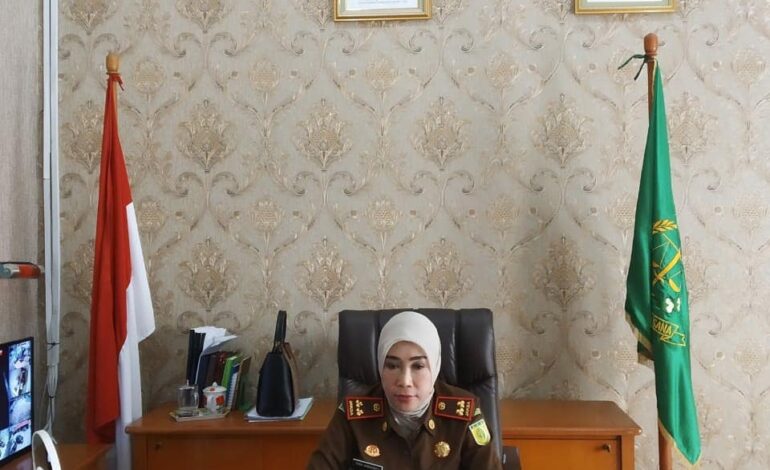  Kepala Kejaksaan Negeri Tulang Bawang (Ibu Dyah Ambarwati, S