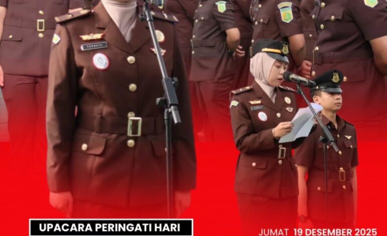  Kejaksaan Negeri Tulang Bawang Melaksanakan Upacara memperingati Hari Bela  Negara dihalaman Kantor Kejaksaandipimpin oleh Dwi Permata Berlian,S
