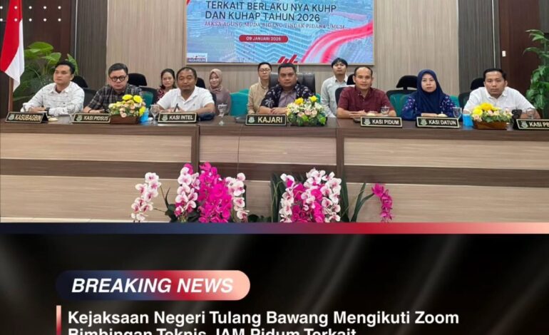  Kejaksaan Negeri Tulang Bawang Kasubbag Bin, para kasi, kasubsi dan Jaksa Fungsional kejaksaan Negeri Tulang Bawang mengikuti vicon Bimbingan Teknis JAM Pidum Terkait Pemberlakuan KUHP dan KUHAP Tahun 2026