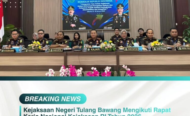  Kepala Kejaksaan Negeri Tulang Bawang Dennie Sagita, S